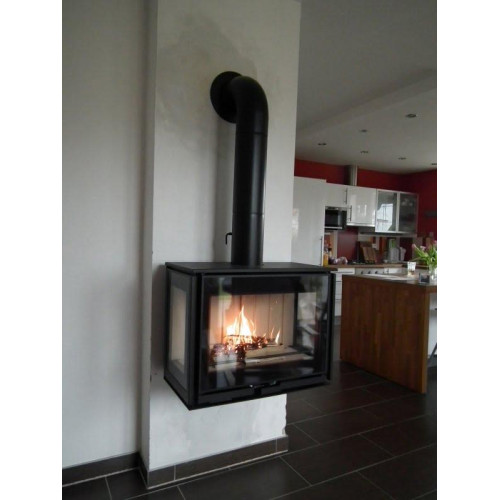 Square 68 Trilateral Wall